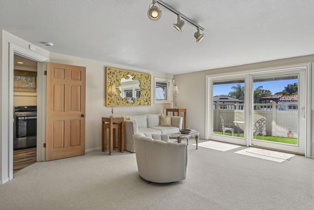 Detail Gallery Image 33 of 45 For 2542 Manchester Ave, Cardiff By The Sea,  CA 92007 - 3 Beds | 3/1 Baths