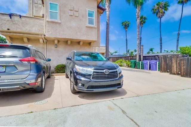 2167 Grand Avenue, San Diego CA: https://media.crmls.org/mediaz/2349d527-672f-4a9a-a4c4-2f1cba0d0fe7.jpg