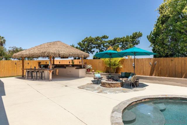 5865 Snowbond Ct, San Diego CA: https://media.crmls.org/mediaz/234a11aa-3d17-4fdb-a88d-c99f0180368f.jpg