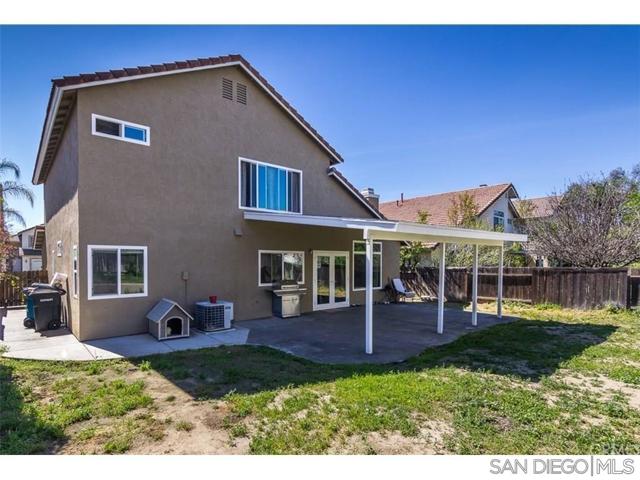 30478 Sierra Madre Drive, Temecula CA: https://media.crmls.org/mediaz/234b4ef9-590d-4776-babf-2b6377965d03.jpg