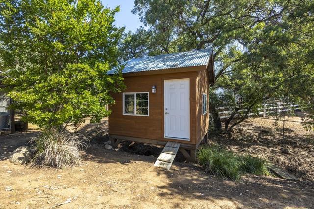 1603 CAMINO DEL SEQUAN, Alpine CA: https://media.crmls.org/mediaz/234bff7a-aee0-42c7-b579-753d153379c8.jpg