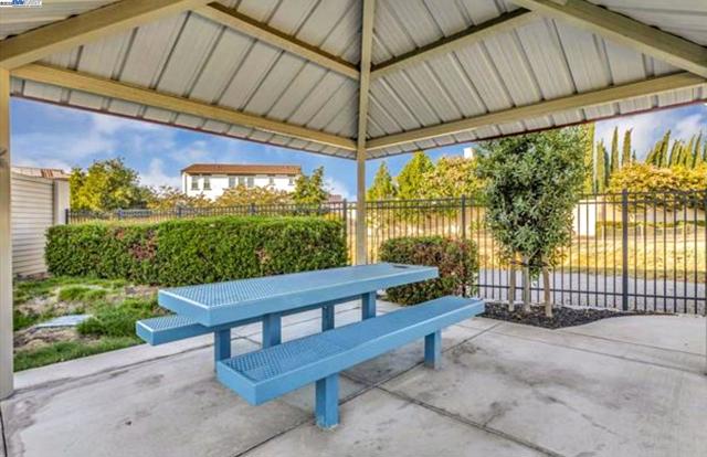 5801 Flora Cmn, Livermore CA: https://media.crmls.org/mediaz/234c2498-b264-4c62-8882-f80e42cd27c9.jpg