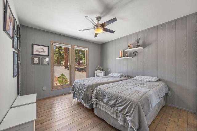 530 CREEKSIDE LN, Big Bear CA: https://media.crmls.org/mediaz/234c30ef-4263-4181-9a9f-e81d76b2f4d3.jpg