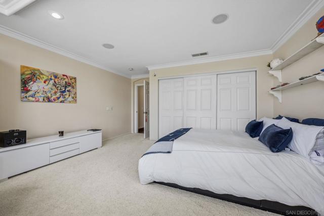 1006 Acero St, Chula Vista CA: https://media.crmls.org/mediaz/234c50b7-ae23-42a6-911b-afee85459572.jpg
