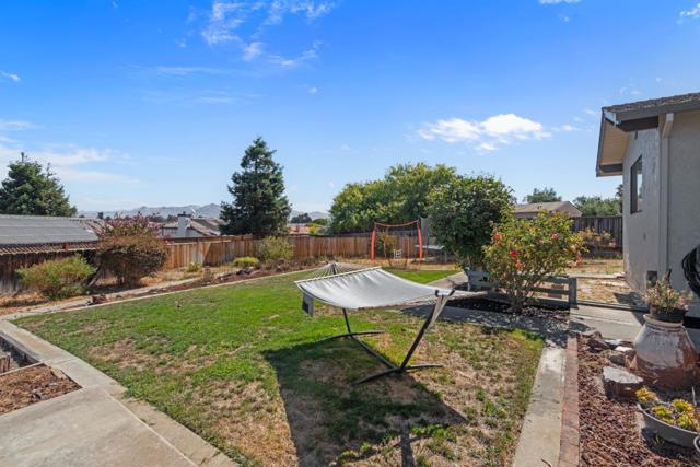 215 Rays Circle, Hollister CA: https://media.crmls.org/mediaz/234c7ce2-f87c-45ef-902b-cb4e829a6e95.jpg