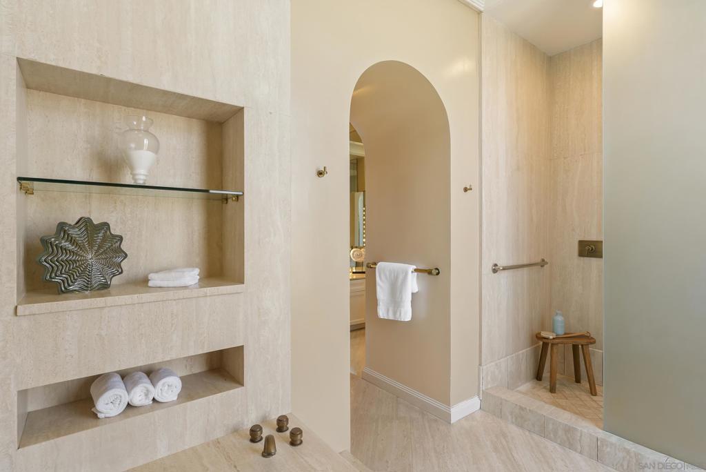 2302 Rue Adriane - photo 19