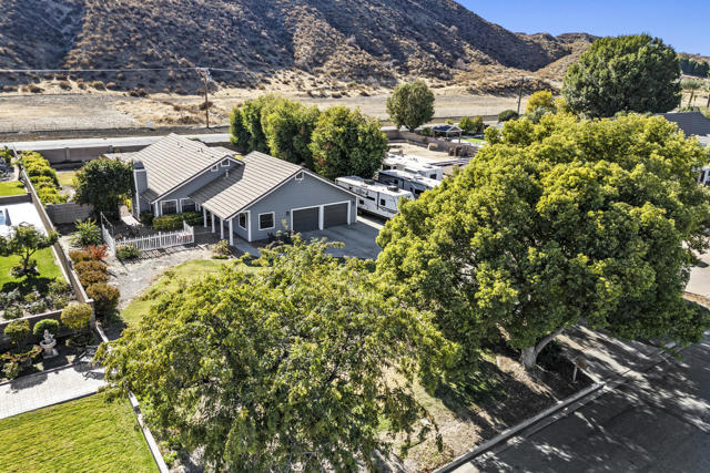 3773 English Drive, Hemet CA: https://media.crmls.org/mediaz/234d20e6-a23f-4ce2-a7d8-6769fbe5220d.jpg