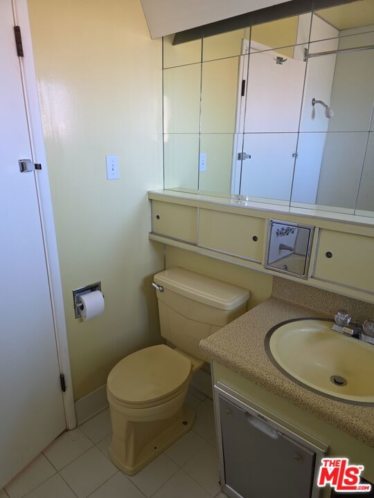 7229 Columbia Way, Lancaster CA: https://media.crmls.org/mediaz/234def39-a99e-43a5-beb1-9cfa55e65bf7.jpg