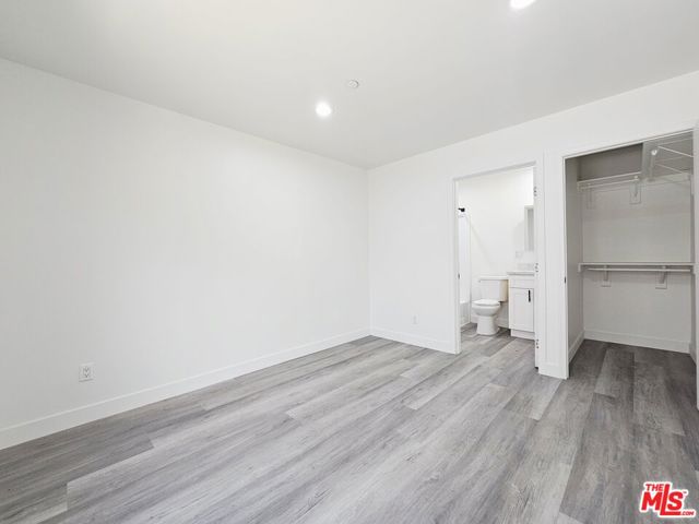 4112 S Normandie Avenue, Los Angeles CA: https://media.crmls.org/mediaz/234eb653-b3a2-4fba-807b-a28f4581f587.jpg