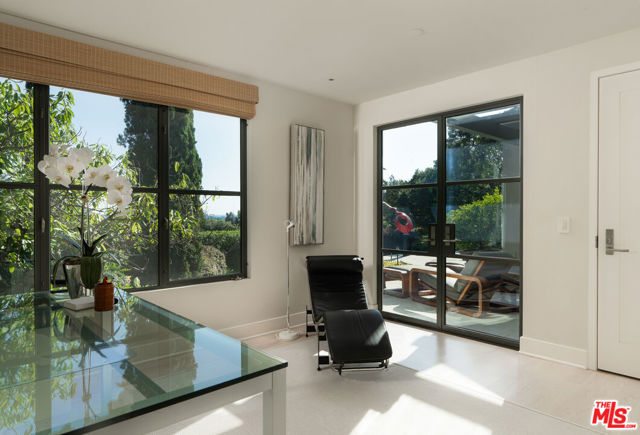 796 Hot Springs Road, Montecito CA: https://media.crmls.org/mediaz/234f0caf-ce7f-400e-8403-a52b315918ff.jpg