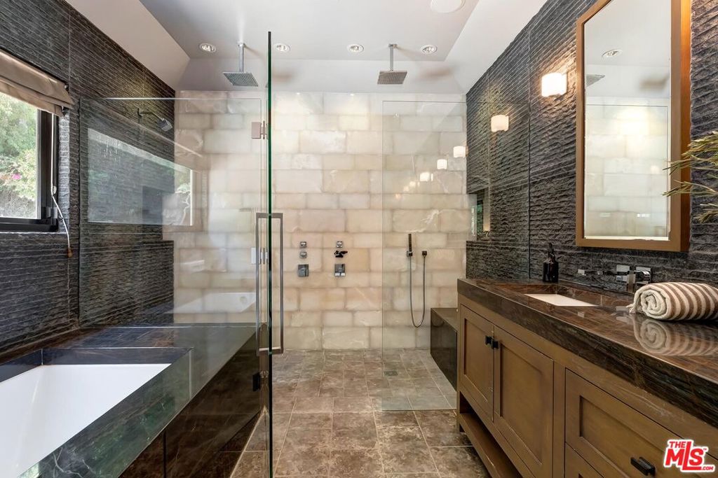 MLS #26862685 image #26