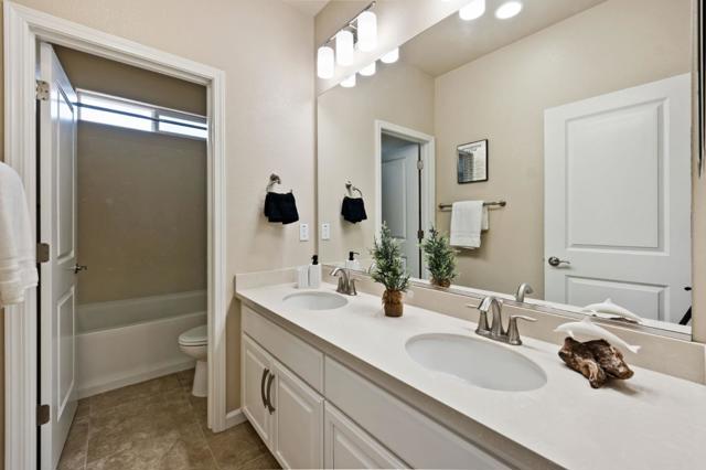 Image 45 of 62 For 32210 Regents Boulevard