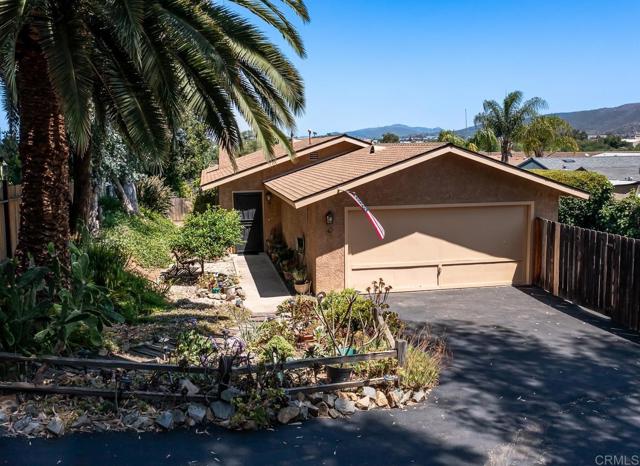 905 Discovery Street, San Marcos CA: https://media.crmls.org/mediaz/23503fc1-dc98-49f8-b704-5208dcbba4f1.jpg