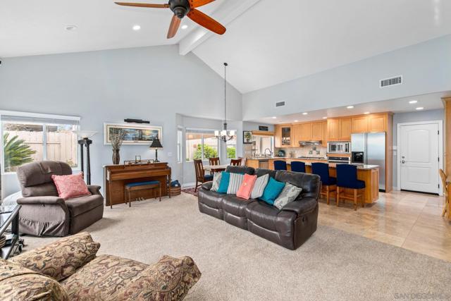 8873 Hunter Pass, Alpine CA: https://media.crmls.org/mediaz/23519b8e-95ed-4217-9db1-7af5ee0b03f1.jpg