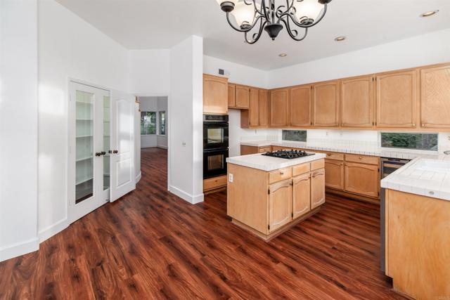 Detail Gallery Image 18 of 55 For 11605 Windcrest Ln, San Diego,  CA 92128 - 4 Beds | 3 Baths