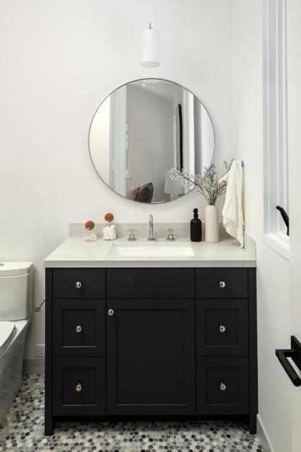 240 Valparaiso Avenue, Atherton CA: https://media.crmls.org/mediaz/23526a61-a250-4208-8a62-ddbcb6ca20ce.jpg