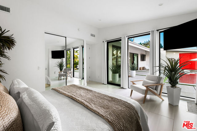 49723 Avenida Montero, La Quinta CA: https://media.crmls.org/mediaz/2352d31e-a85d-48ca-8b91-a04ef09f1ff3.jpg