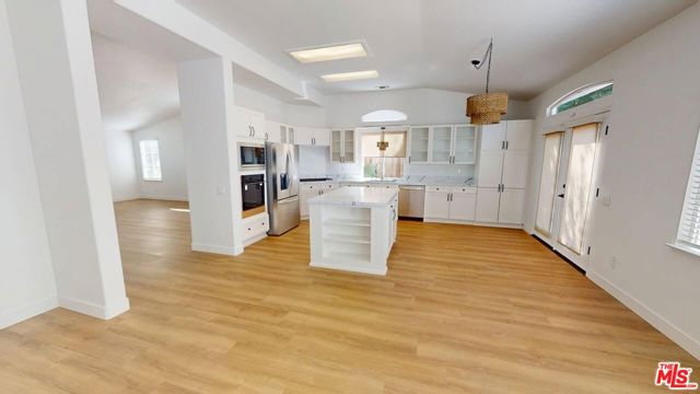 1912 Veranda Court, Modesto CA: https://media.crmls.org/mediaz/2352e35f-f489-42bc-bbe5-264e1409ce30.jpg