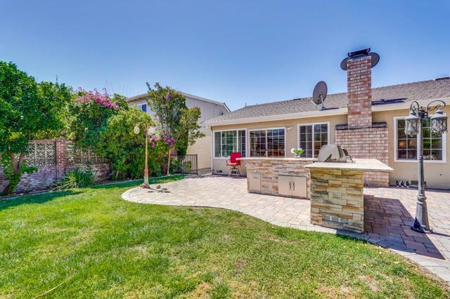 6107 Paso Los Cerritos, San Jose CA: https://media.crmls.org/mediaz/2353058e-693c-4116-a972-3984a3fbf2d2.jpg