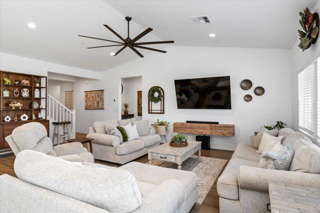Image 11 of 33 For 30886 Hawkscrest Drive