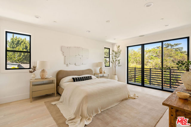 1615 N Coronado Street, Los Angeles CA: https://media.crmls.org/mediaz/235403f7-3b69-43d7-8cd1-4a03c8f6e33d.jpg