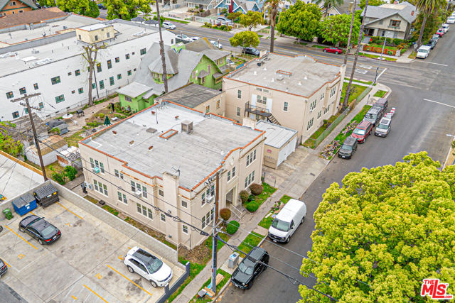2460 W 18th Street, Los Angeles CA: https://media.crmls.org/mediaz/23542901-00c5-4d4d-b60c-c0eeda7f6f23.jpg