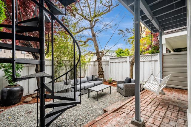 4087 17th Street, San Francisco CA: https://media.crmls.org/mediaz/2354bd62-e0ec-4644-b00d-d16c6fe31502.jpg