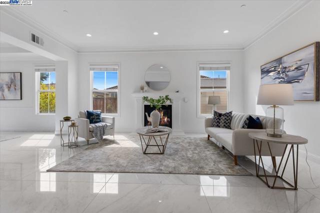 2848 E Cog Hill Ter, Dublin CA: https://media.crmls.org/mediaz/23553124-765e-496a-aab3-ef12352e25aa.jpg