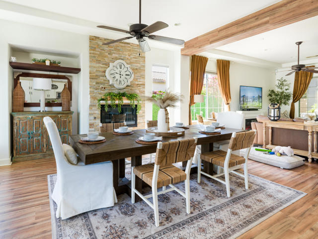 Image 18 of 39 For 79818 Parkway Esplanade