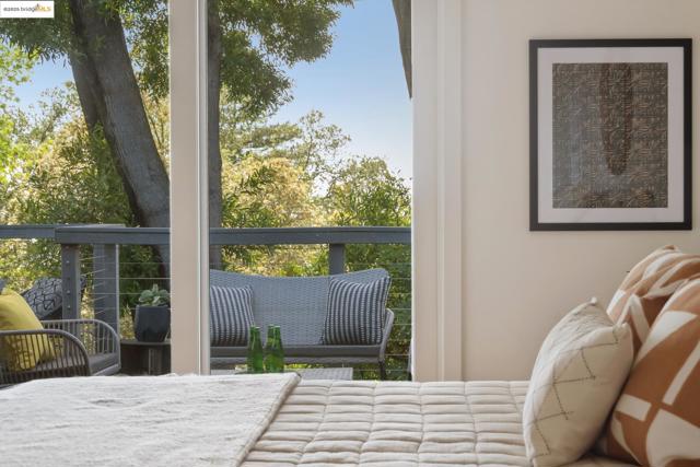 1270 Queens Rd, Berkeley CA: https://media.crmls.org/mediaz/235545a0-cb94-47ac-8894-1e5241b29d90.jpg
