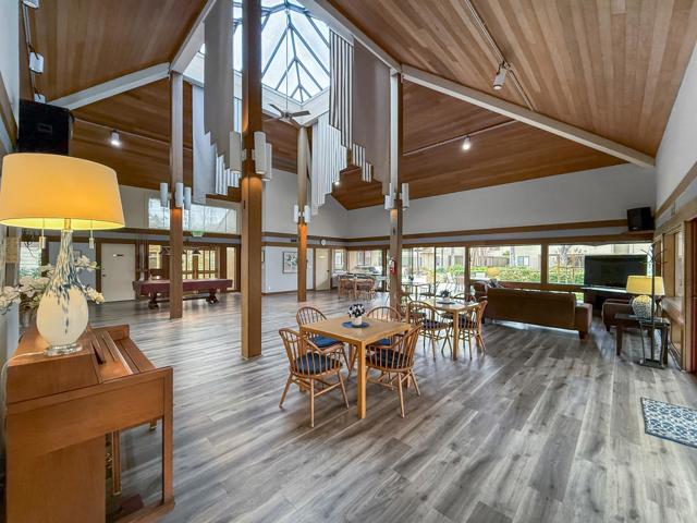 443 Alberto Way, Los Gatos CA: https://media.crmls.org/mediaz/23555f9c-d581-4fbb-9add-a6890ea9829a.jpg