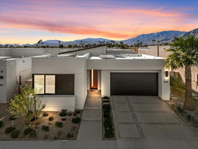 845 Nugget Lane, Palm Springs CA: https://media.crmls.org/mediaz/2355804d-4e07-42dd-a6f4-9646dfbe2a00.jpg