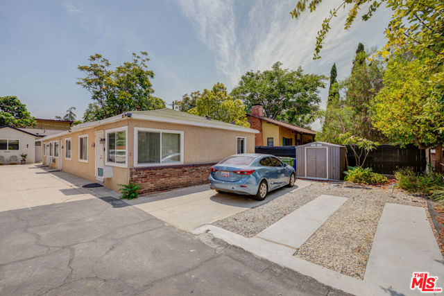 11334 Oxnard Street, North Hollywood CA: https://media.crmls.org/mediaz/23569cf0-dd27-4a21-afc5-da0c52e75ee3.jpg