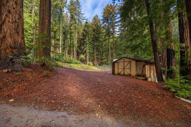 315 Stellar Way, Boulder Creek CA: https://media.crmls.org/mediaz/2356c291-521f-4d6a-91f2-49e4979d129f.jpg