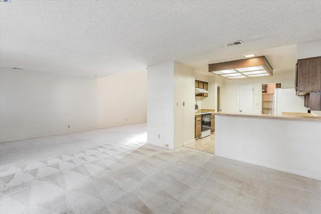 Image 13 of 40 For 1741 Abington Ct