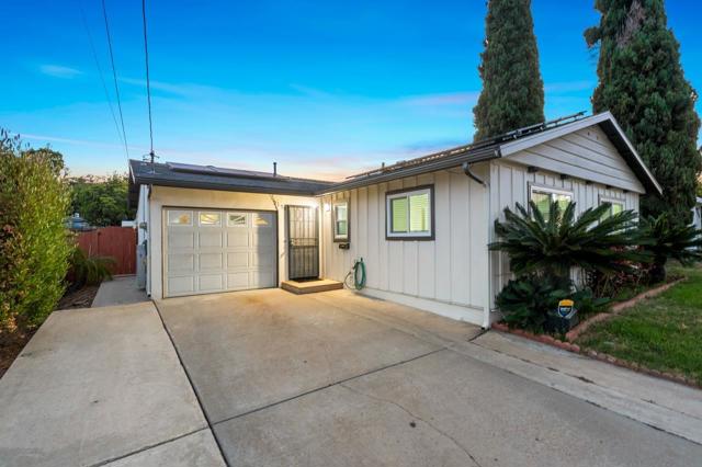 2170 Montclair St, San Diego CA: https://media.crmls.org/mediaz/23576bf9-1cdd-467f-a5cc-e4aaad0921e2.jpg