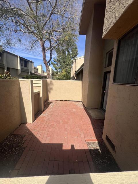 Detail Gallery Image 15 of 18 For 3230 Caminito Eastbluff Unit #70,  San Diego,  CA 92037 - 2 Beds | 2 Baths