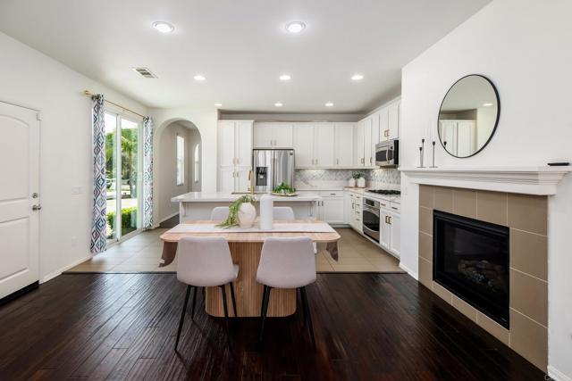 3428 Filoli Circle, Carlsbad CA: https://media.crmls.org/mediaz/23588186-e32e-43d2-80ff-9d8ebaed627a.jpg