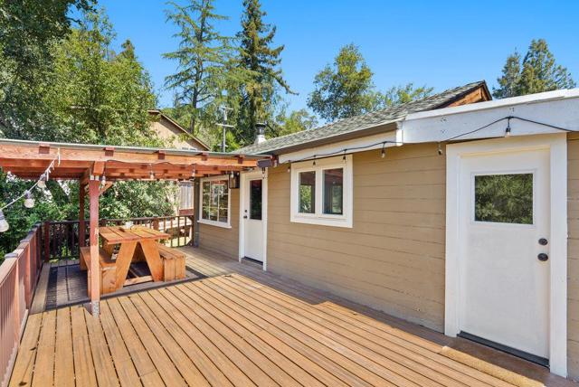 230 Riverview, Boulder Creek CA: https://media.crmls.org/mediaz/2358b38d-489e-46a6-8eb8-5609b52ee4da.jpg