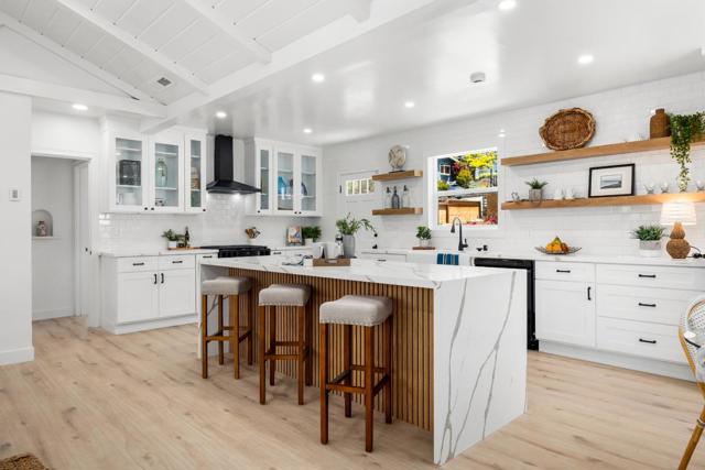 148 Reed Way, Santa Cruz CA: https://media.crmls.org/mediaz/2358e305-bcba-4d08-86ef-8cd9b450e8b6.jpg