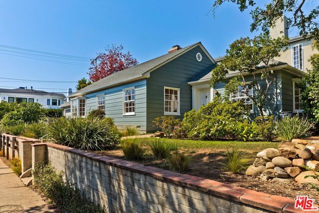 Drew Fenton | 1001 Hartzell Street Pacific Palisades CA | MLS: 6889852