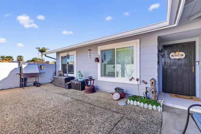 12932 Truman Street, Salinas CA: https://media.crmls.org/mediaz/23590449-6b34-4e5b-a873-cce5ccfeb669.jpg