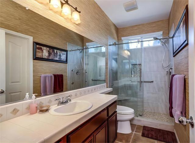 988 Alta, Palm Springs CA: https://media.crmls.org/mediaz/2359a518-c109-4c64-b890-0fdf80b11d9f.jpg