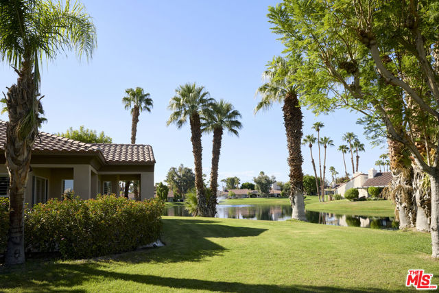 10 Wimbledon Circle, Rancho Mirage, CA 92270