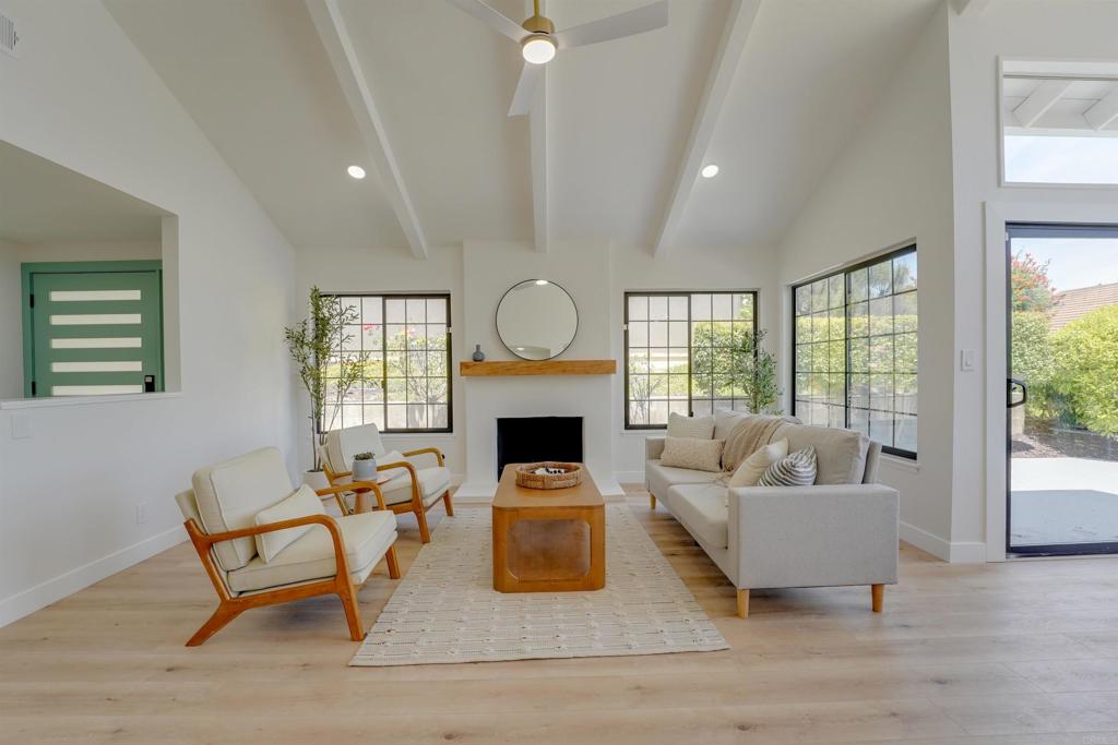 1022 La Casa Drive - photo 11