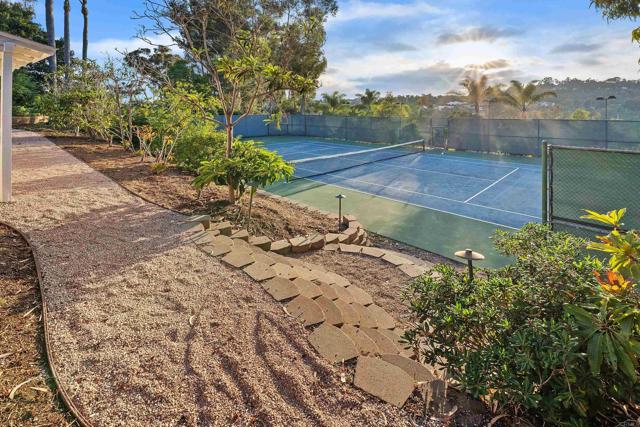 Detail Gallery Image 37 of 43 For 15306 Las Planideras, Rancho Santa Fe,  CA 92067 - 6 Beds | 3/1 Baths