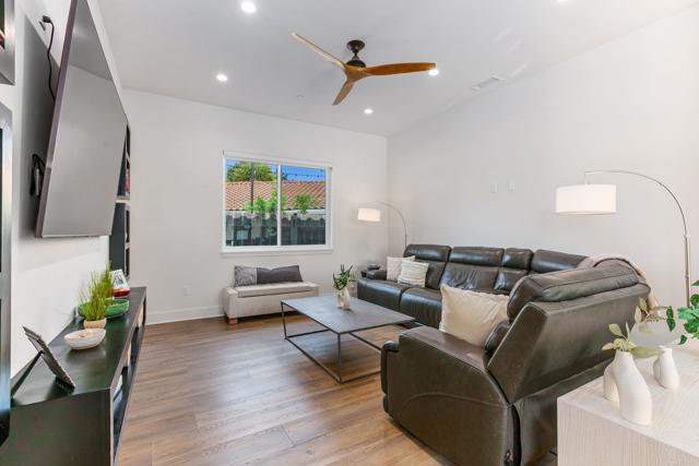 2630 Vistosa Place, Carlsbad CA: https://media.crmls.org/mediaz/235c3a9f-e74d-4837-8ae1-ef57494b0bd0.jpg