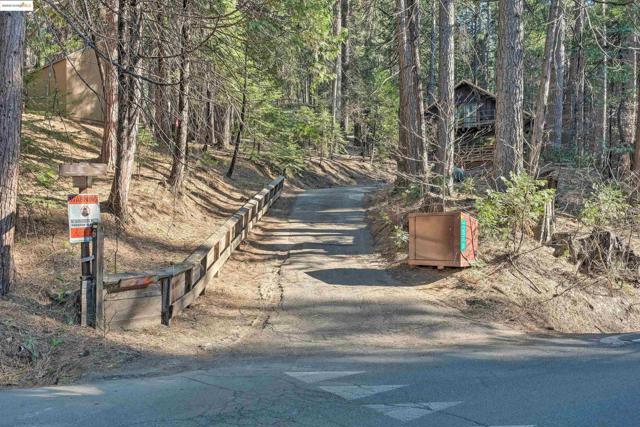1273 Lilac Dr, Arnold CA: https://media.crmls.org/mediaz/235d5c30-3bf1-4413-841f-183444e35ee8.jpg