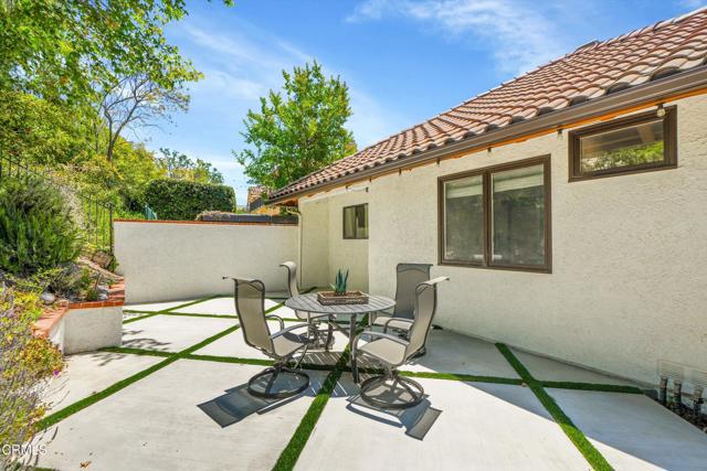 4559 Rayburn Street, Westlake Village CA: https://media.crmls.org/mediaz/235df736-fa1d-440c-9d91-5052f99d857b.jpg