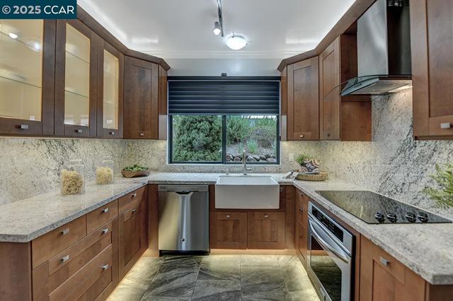 3244 Terra Granada Dr, Walnut Creek CA: https://media.crmls.org/mediaz/235e30f0-9fdf-441c-a34d-bcb7b6a04077.jpg